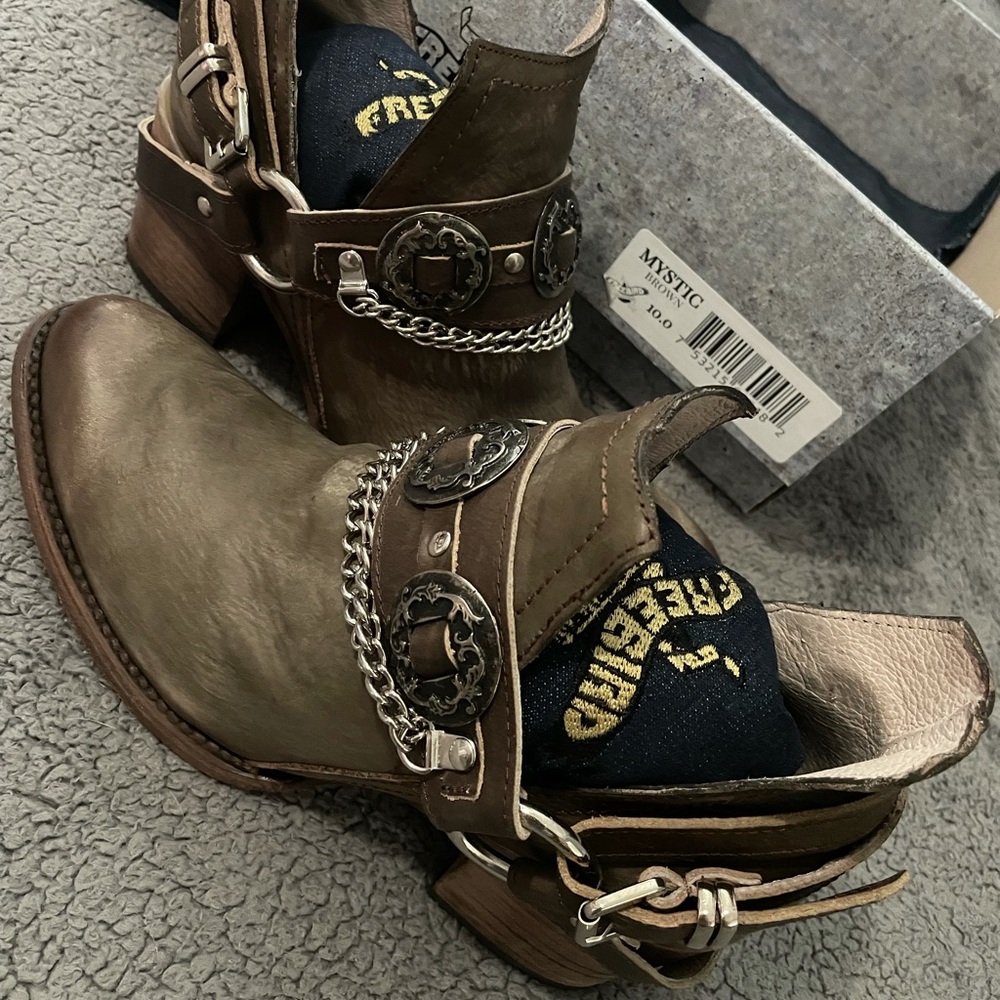 *SOLD* Freebird by Steven - Mystic - Brown - Size 10 - Picture 4 of 5